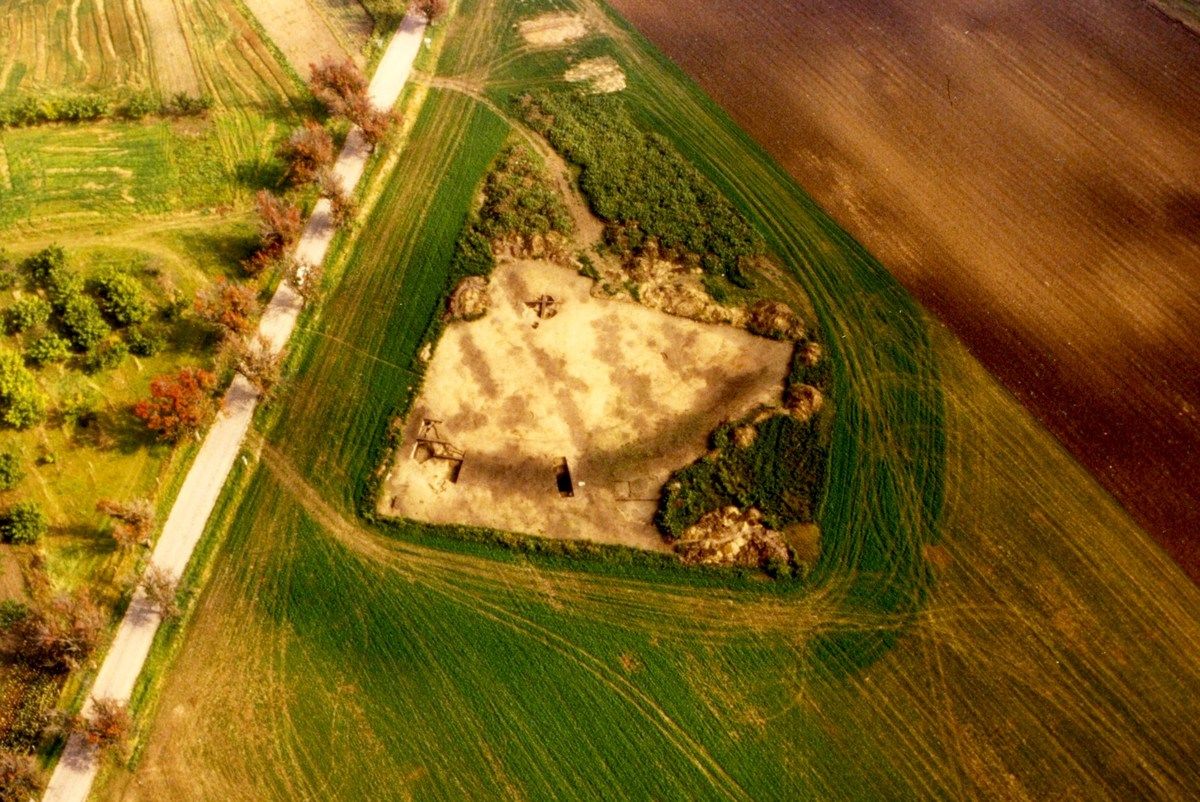 Aerial view of the unearthed parts of the roundel of the Moravian Painted Ware culture from the south-west.